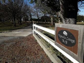 Magnolia Cottage B&B
