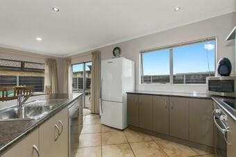 Beauty On Bream Bay - Ruakaka Holiday Home