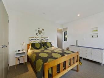 The Beach House - Ruakaka Holiday Home