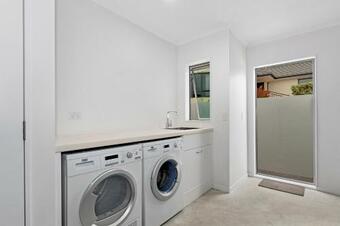 Kihi Retreat - Ruakaka Holiday Home