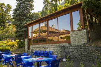 Hotel Var Kastelyszallo