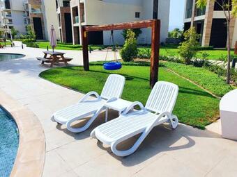 Jebel Sifah Golf Lake Apartments