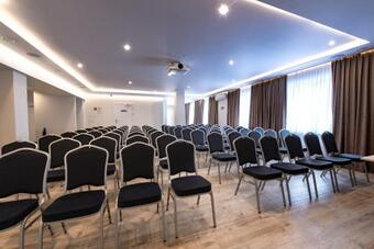 Hotel Bia?y Go?ciniec