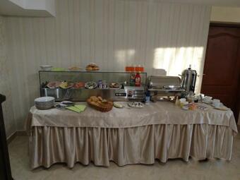 Bed & Breakfast Hotelik Pod Lwami