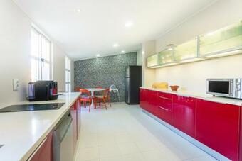 Caixas Villa Sleeps 10 With Pool