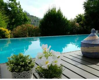 Lovely 1-bed Apartment In Santa Cruz Do Douro