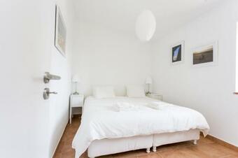 Cosy Bungalow By The Getaway Collection