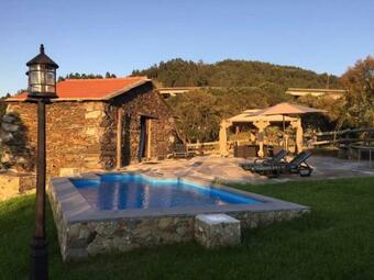 Casa R�stica Com Piscina, Castelo De Paiva By Iziboo Kings