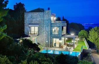 Villas Christy And Tina