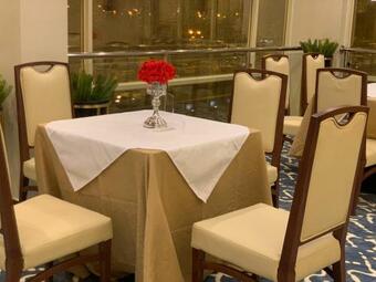 Hotel Business Tower