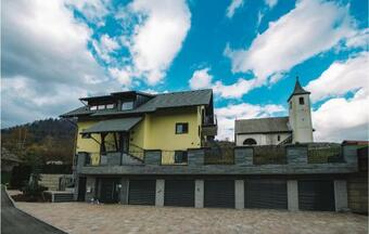 Nice Apartment In Bled W/ Outdoor Swimming Pool, Sauna And Outdoor Swimming Pool