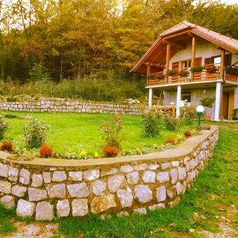 Vineyard Cottage Planinc