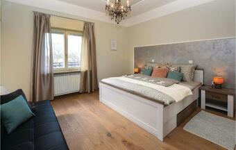 Five-bedroom Holiday Home In Sezana