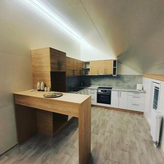 Three Stars Luxury House Art-pe