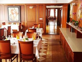 Hradn� Str�? Hotel&apartments