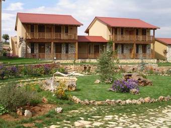 Aparthotel Vitina House