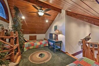 Spacious Waterfront Retreat With Dock And Hot Tub