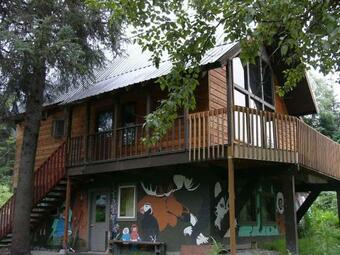 Headwall Hideaway - Private Two Bedroom Apartment