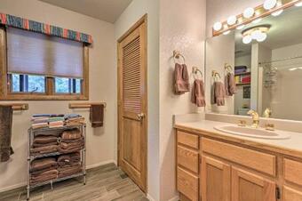 Apartamento Central Pinetop Getaway Golf, Hike And Ski Nearby!