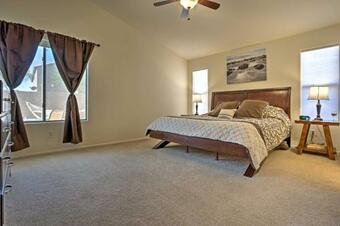 Modern Maricopa House With Hot Tub And Ideal Backyard!