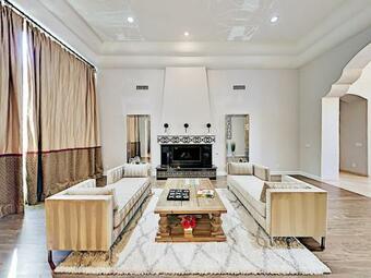 New Listing! Lavish Home With Pool & Tennis Court Home