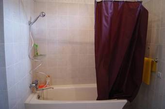 Hostal Tlt Guest House