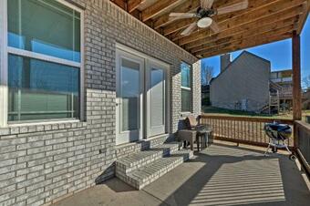 Holiday Island Beaver Lake Escape With Views!