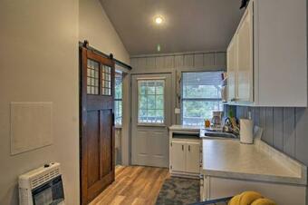 Historic Hardy House On Main Street With Fire Pit!