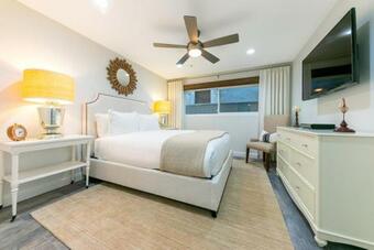 Nb-3126a - Balboa Island Home