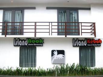 Island Nook Hotel