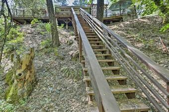 Cozy Junction City Cottage With Deck By Connor Creek!