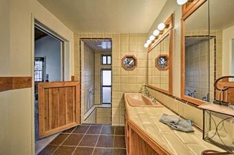 Wrightwood House With Fire Pit - Hike And Ski Nearby!