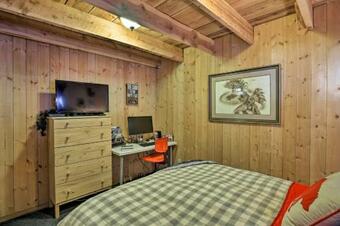 Alma Cloud 9 Cabin With Fireplace And Wooded Views!