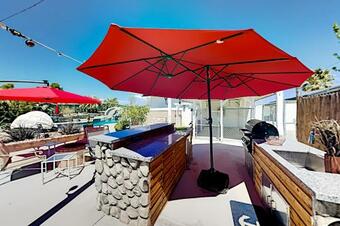 Dream Oasis - Private Heated Pool - Home Theater Home