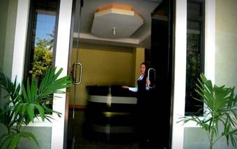 Adelaida Pensionne Hotel