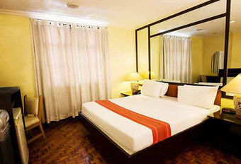 Hotel La Corona De Lipa