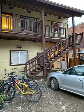 Artist Hideaway- Apartment