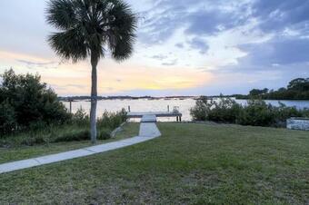 Cedar Key Duplex Home With Dock And Stellar Ocean View