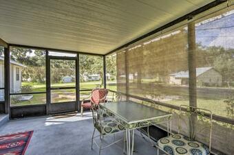 Family Home With Yard And Grill, Steps To Reedy Lake!