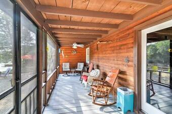 Unique Canalfront Homosassa Log Cabin With Hot Tub