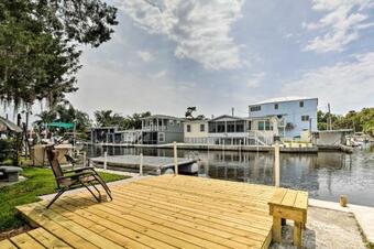 Homosassa Riverfront Home With Boat Ramp And Docking