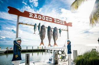 Hotel Ragged Edge Resort & Marina