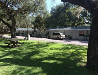 Cindy?s Motel & Rv Park