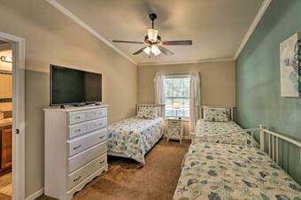 Home With Screened Patio Less Than 2mi To Sea Hag Marina