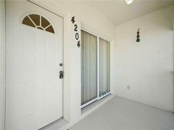 Apartamento L' Pavia, 2 Bedrooms, Sleeps 8, Private 1 Car Garage, Heated Pool, Wifi