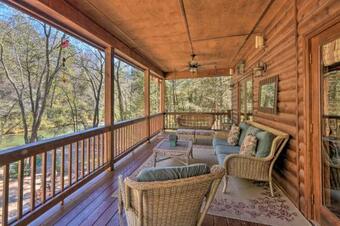 Private Cartecay River House With Hot Tub And Game Room