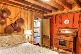 Jasper 7 Timbers Cabin On 15 Acres With A Creek!