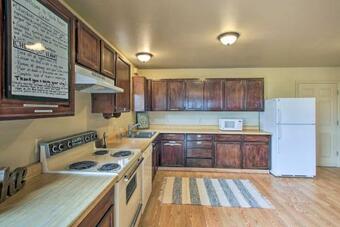 Apartamento Bear Lake Condo - 6 Mi To North Beach Park!