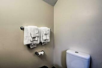 Apartamento Burkesville Apt With Deck, Views And Pool Access!