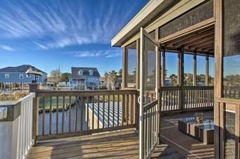 Updated Waterfront Retreat With Boat Slip And Patio!